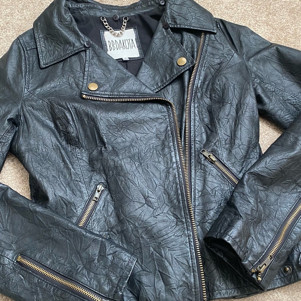 BB Dakota Black Leather Moto Jacket Faux Fur Collar Medium - Picture 3 of 14